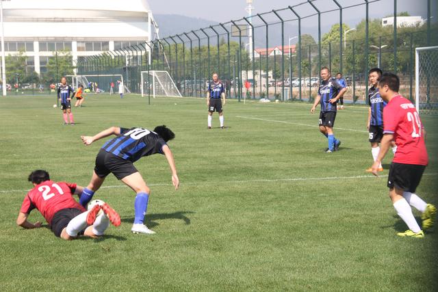 巴萨官方社媒晒猫咪形象新吉祥物