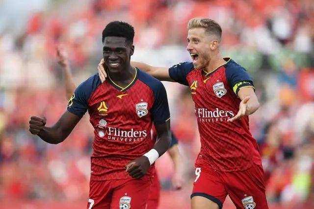 希罗34分热火力克骑士 黄蜂险胜步行者止8连败