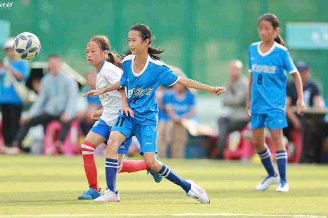 泰晤士报：曼联接近任命阿莫林 范尼可能只带一场