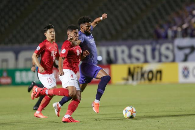 霍勒迪26分东契奇空砍三双 绿军力克独行侠2-0